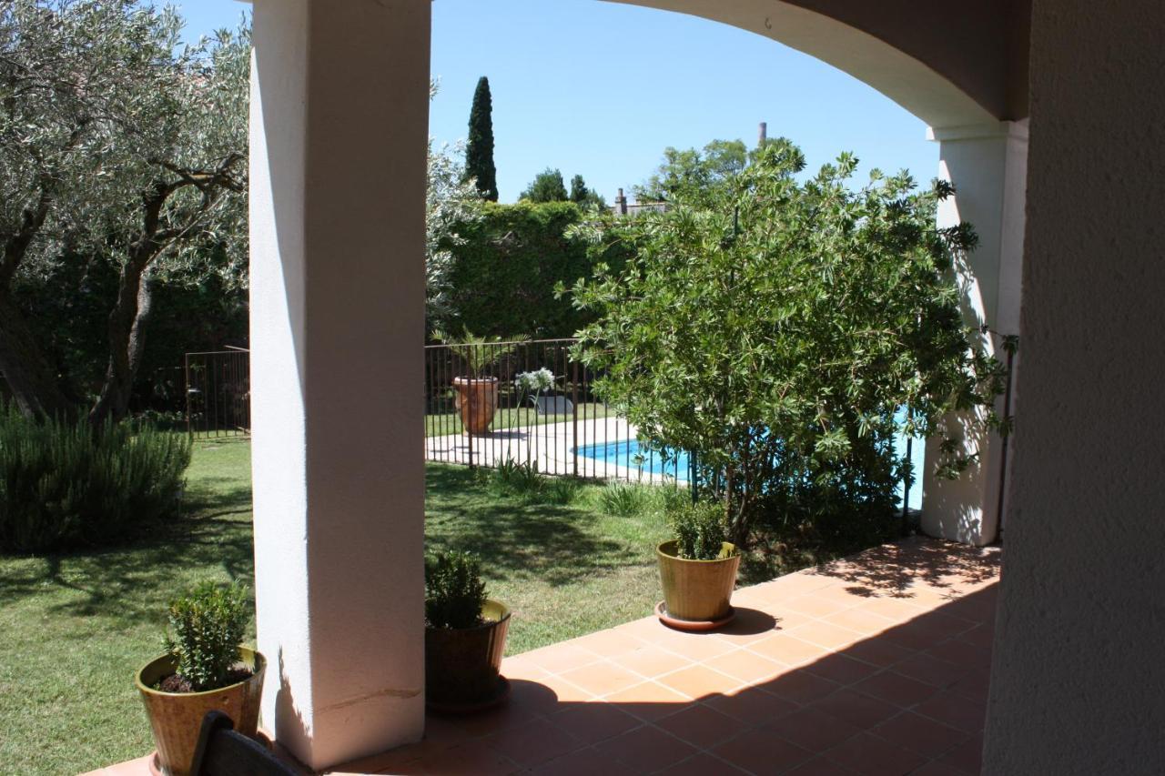 Les Chambres D'Hotes D'Eloise, Piscine Privee Aramon Bagian luar foto