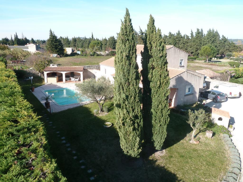 Les Chambres D'Hotes D'Eloise, Piscine Privee Aramon Bagian luar foto